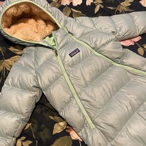 Patagonia snow suit size 18-24M in pistachio green